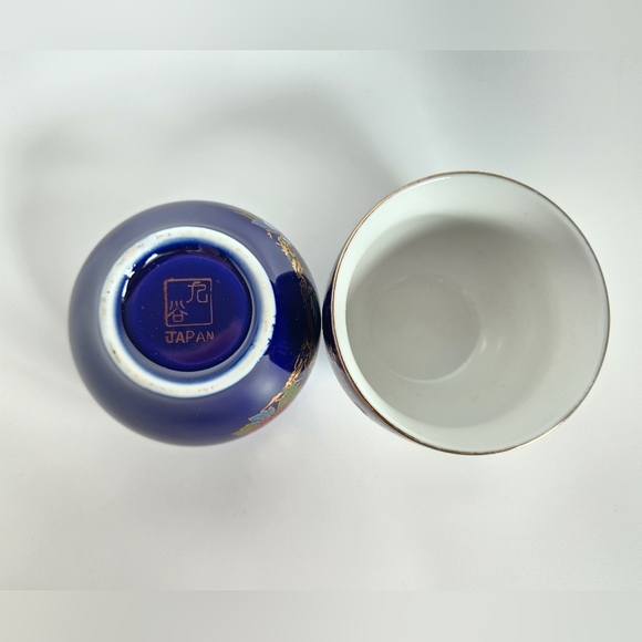 Vintage Kutani Japanese Porcelain Teapot & 4 Cups-Cobalt Blue Flowers Gold Rim - Picture 5 of 9